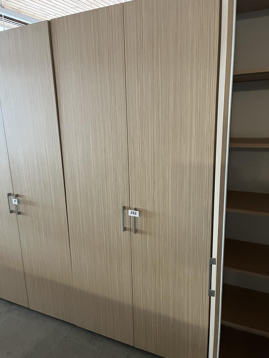 BLAHA Aktenschrank ca. 100/45/220 cm mit Doppeltüre neuwertig?d=2025-05-21 03:07:34