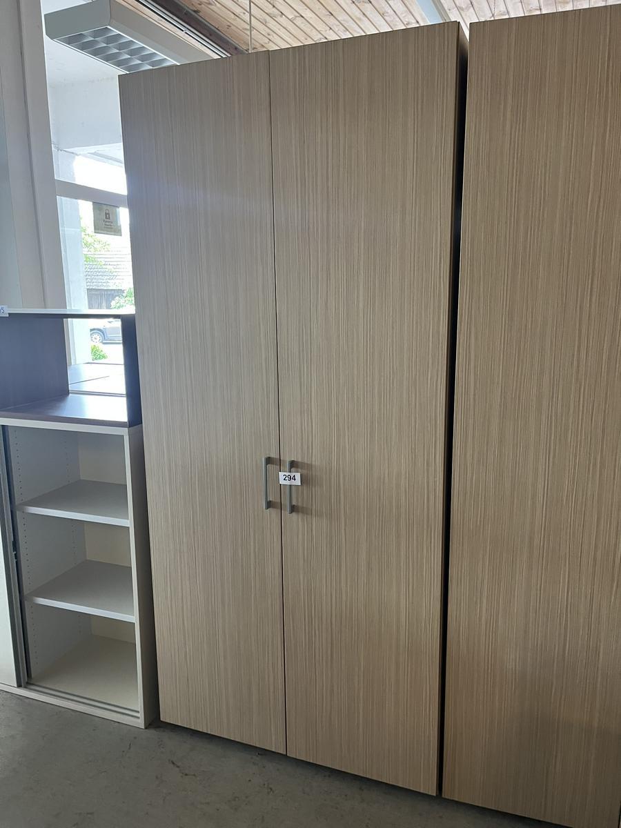BLAHA Aktenschrank ca. 100/45/220 cm mit Doppeltüre neuwertig?d=2025-05-21 02:51:21