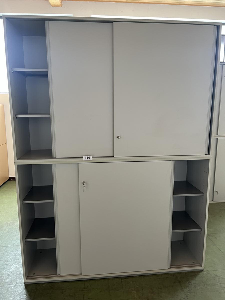 2 Stück Aktenschränke 160/110 cm mit Schiebetüre grau?d=2025-05-21 03:08:53
