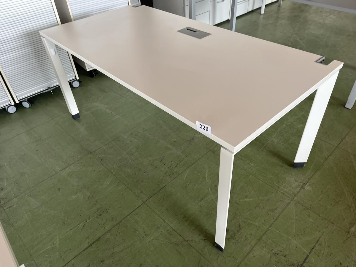 Steelcase Schreibtisch ca. 160/80 cm?d=2025-05-21 00:52:44