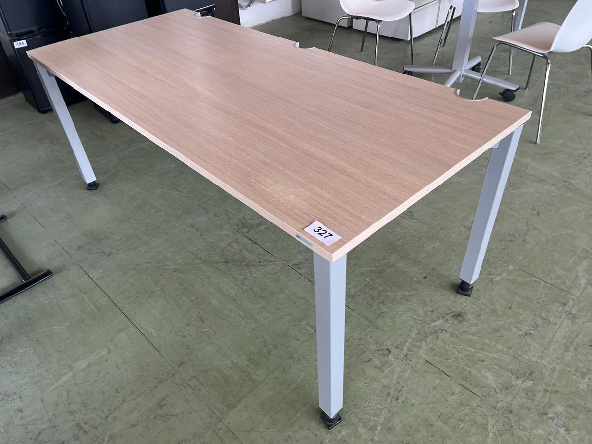 Schreibtisch 180/80 cm?d=2025-05-21 00:52:44