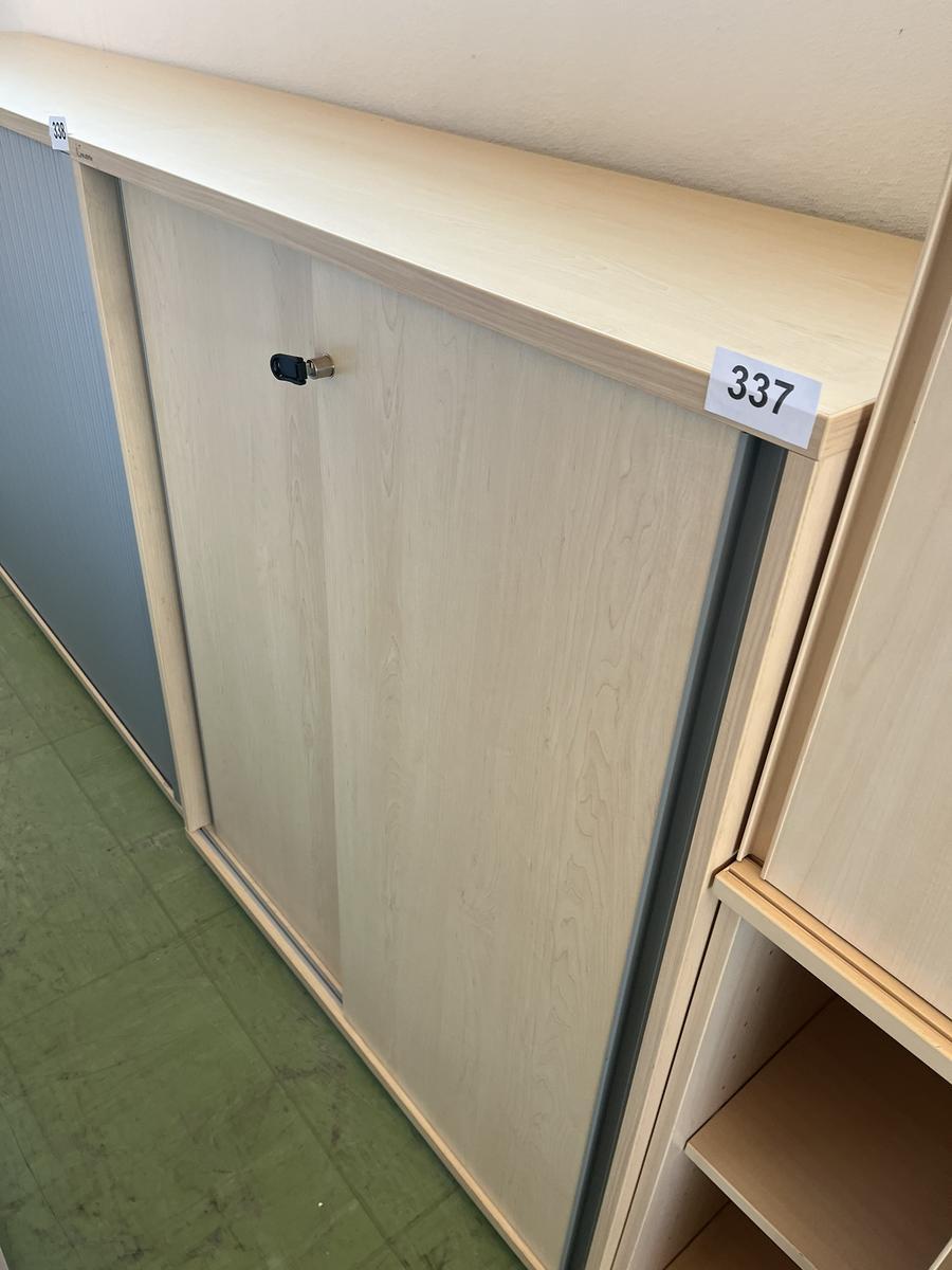 Aktenschrank ca. 120/110 cm?d=2025-05-21 04:41:05