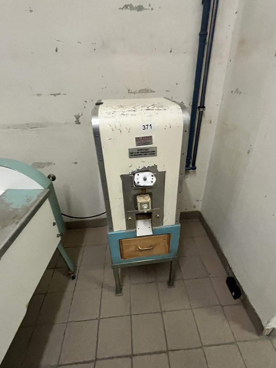 Handschuh Semmelschneidmaschine?d=2025-05-24 02:45:46