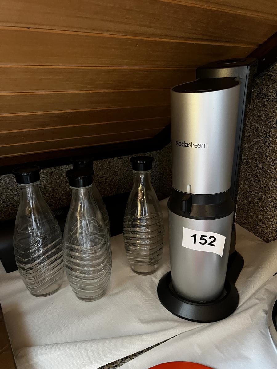Sodastream + 4 Glasflaschen?d=2025-06-07 11:13:03