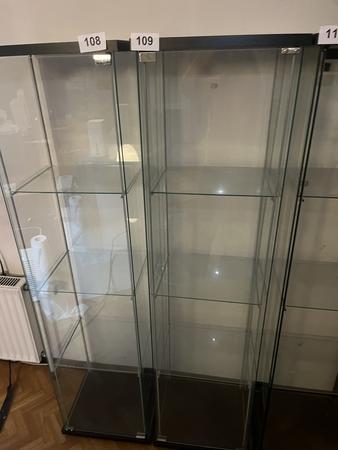 Glasvitrine mit 4 Fachebenen 40 x 35 x 150 cm Glasvitrine mit 4 Fachebenen 40 x 35 x 150 cm