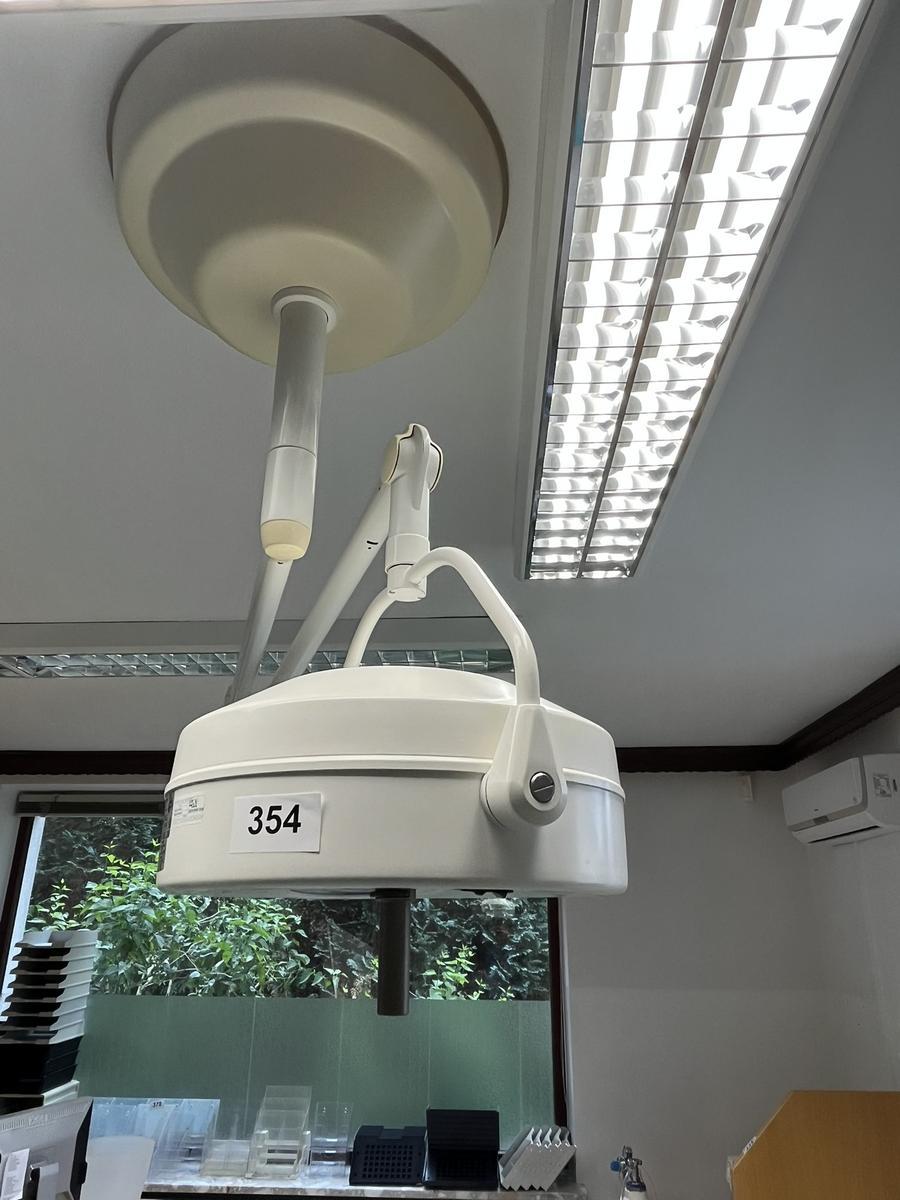 Triaflex Untersuchungsleuchte mit Deckenmontage für Diagnose?d=2025-06-07 11:01:39