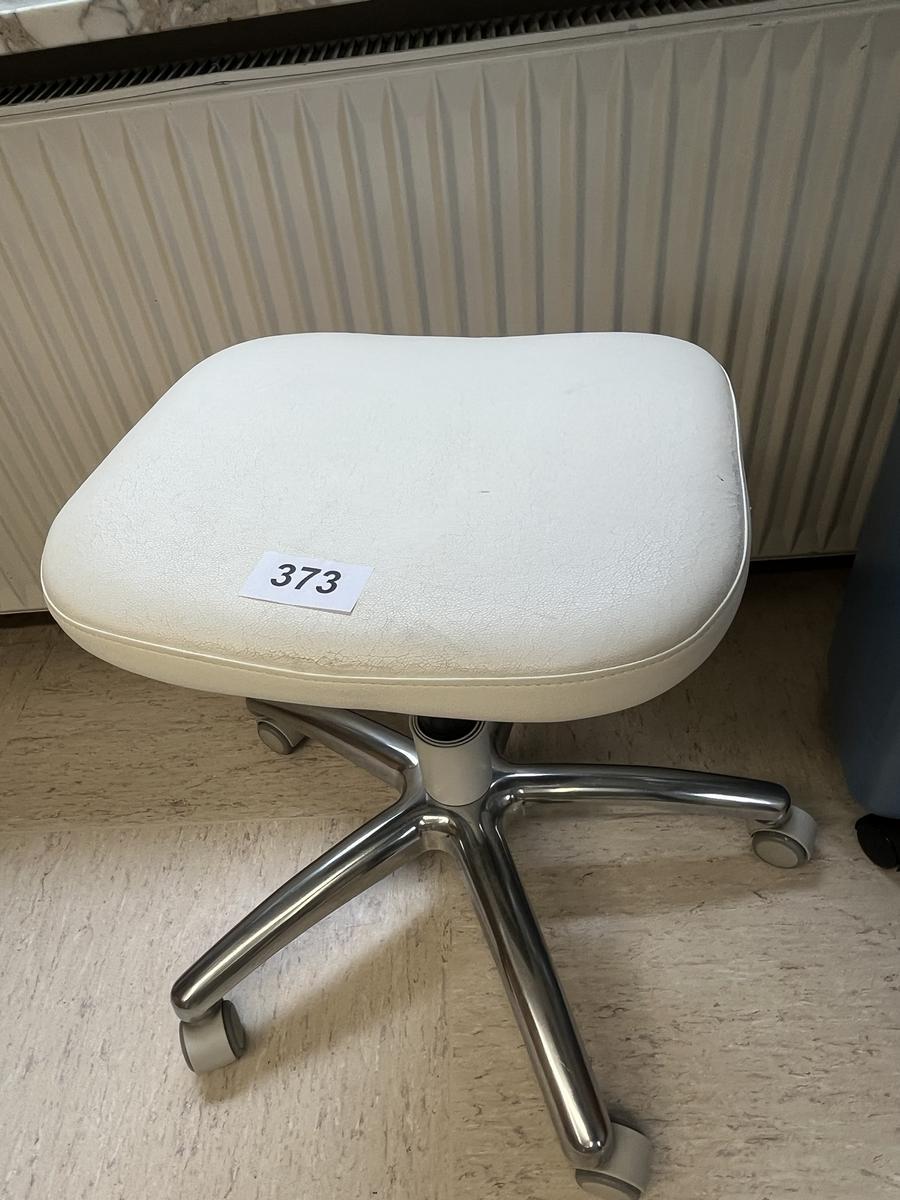 Medizinischer Hocker?d=2025-06-07 11:01:39