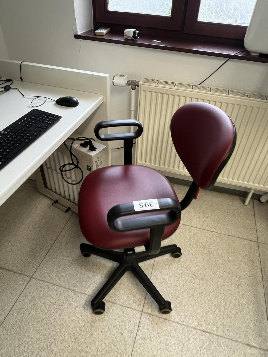 Bürodrehstuhl mit Armlehne?d=2025-06-07 20:25:03
