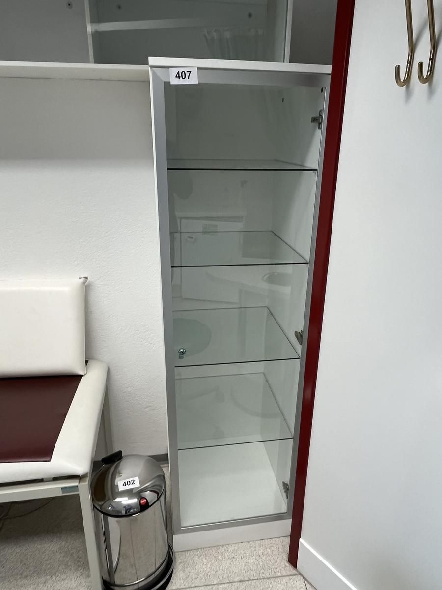 Medizinschrank versperrbar- verglast 50 x 50 x 175 cm?d=2025-06-07 20:14:58