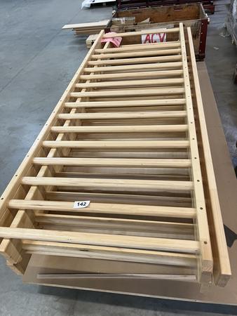 Sprossenwand 1-feldrig fix, 2600x900mm (Holme Fichte,16 ovale Sprossen) Sprossenwand 1-feldrig fix, 2600x900mm (Holme Fichte,16 ovale Sprossen)