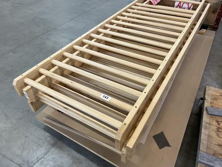 Sprossenwand 1-feldrig fix, 2600x900mm (Holme Fichte,16 ovale Sprossen) Sprossenwand 1-feldrig fix, 2600x900mm (Holme Fichte,16 ovale Sprossen)