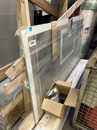 Basketball Zielbrett 1800x1050 ESG, 12mm, mit Linienbeklebung und Korbausschnitt Basketball Zielbrett 1800x1050 ESG, 12mm, mit Linienbeklebung und Korbausschnitt