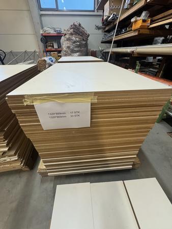ca. 50 Stk. Palette MDF 16mm weiß ca. 1390x800 ca. 50 Stk. Palette MDF 16mm weiß ca. 1390x800