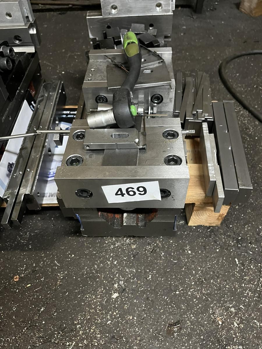Maschinenschraubstock 160mm Backenbreite, inkl. Anschäge und diverse Spannbacken?d=2025-06-17 08:57:33