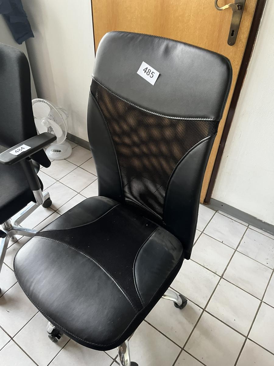 Bürodrehstuhl?d=2025-06-17 08:56:44