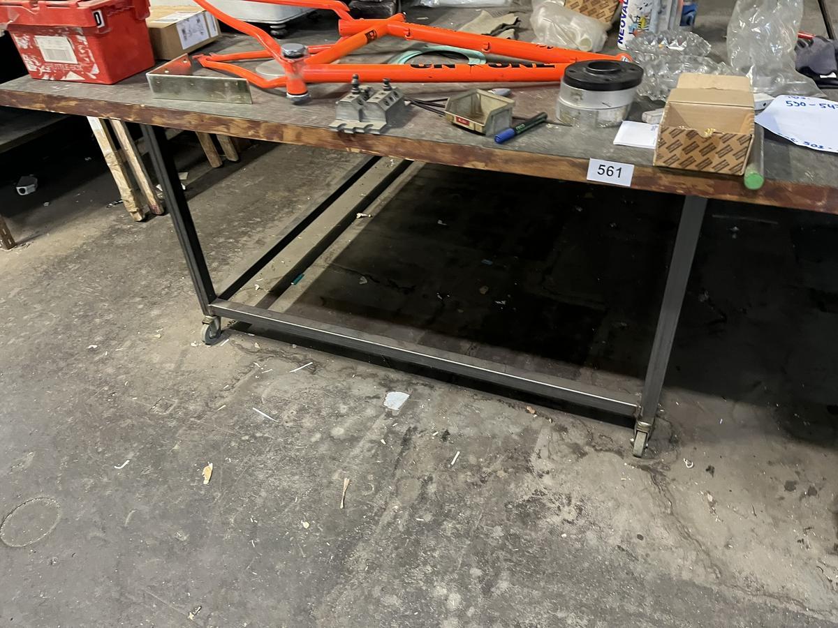 Werktisch mit Rollen, ca. 260x180x80cm?d=2025-06-17 15:12:32