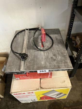 Fliesenschneidgerät, wassergekühlt, elektrisch Fliesenschneidgerät, wassergekühlt, elektrisch