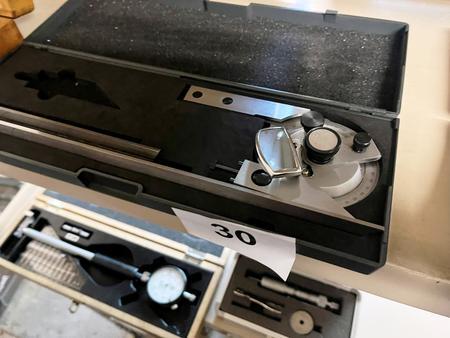 Winkelmessgerät, analog Winkelmessgerät, analog