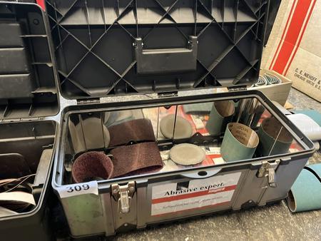 Koffer passend zu Pos. 307 + 308, mit Schleifzubehör Koffer passend zu Pos. 307 + 308, mit Schleifzubehör