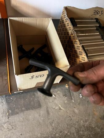 8 Stk. Kunststoffgriffe 8 Stk. Kunststoffgriffe