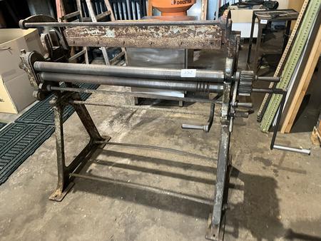 Blecheinrollmaschine, mechanisch, Breite 100cm Arbeitsbreite Blecheinrollmaschine, mechanisch, Breite 100cm Arbeitsbreite