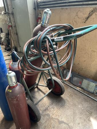AGA Flaschenwagen mit Armatur, ohne Flaschen AGA Flaschenwagen mit Armatur, ohne Flaschen