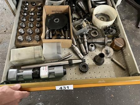 Ladeninhalt an diversen Werkzeugaufnahmen und Spannzangen Ladeninhalt an diversen Werkzeugaufnahmen und Spannzangen