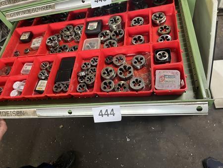 Ladeninhalt an diversen Schneideisen Ladeninhalt an diversen Schneideisen