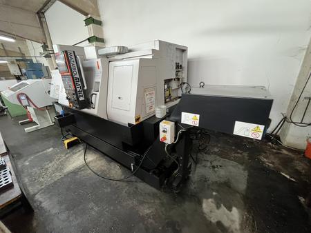 Mazak CNC Drehmaschine mit angetriebenen Werkzeugen, BJ 2008, 12fach Revolver, Typ Quickturn Nexus 200-II M, Spitzenweite 1000mm, Drehdurchmesser 350mm plus Stangenlader Fabr. Irco ILS-RBK, Stangenlänge 1200mm Mazak CNC Drehmaschine mit angetriebenen Werkzeugen, BJ 2008, 12fach Revolver, Typ Quickturn Nexus 200-II M, Spitzenweite 1000mm, Drehdurchmesser 350mm plus Stangenlader Fabr. Irco ILS-RBK, Stangenlänge 1200mm