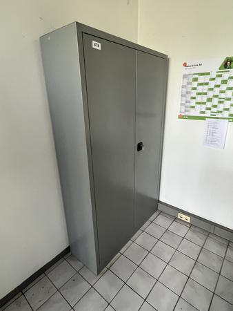 Werkzeugschrank, Blechausführung, 5 Etagen, ca. 120x40x195cm Werkzeugschrank, Blechausführung, 5 Etagen, ca. 120x40x195cm
