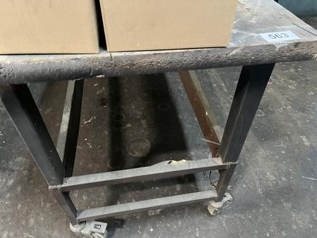 Werktisch mit Rollen, ca. 260x65x80cm Werktisch mit Rollen, ca. 260x65x80cm