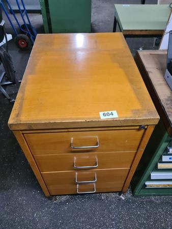 Ladenschrank aus Holz, 4 Laden, ca. 58x80x92cm Ladenschrank aus Holz, 4 Laden, ca. 58x80x92cm