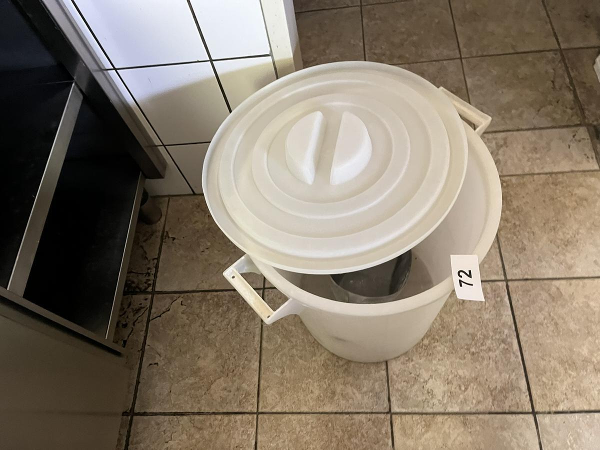 Mehlbehälter 50 cm - 40 cm Durchmesser mit Schaufel/Deckel?d=2025-06-16 09:40:50