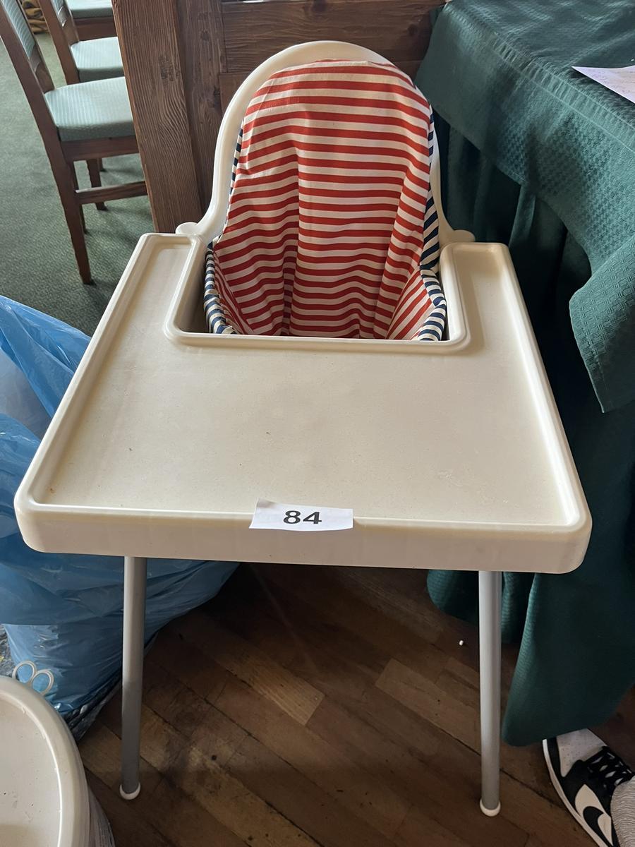 Kindersitz in Kunststoff?d=2025-06-16 09:12:49