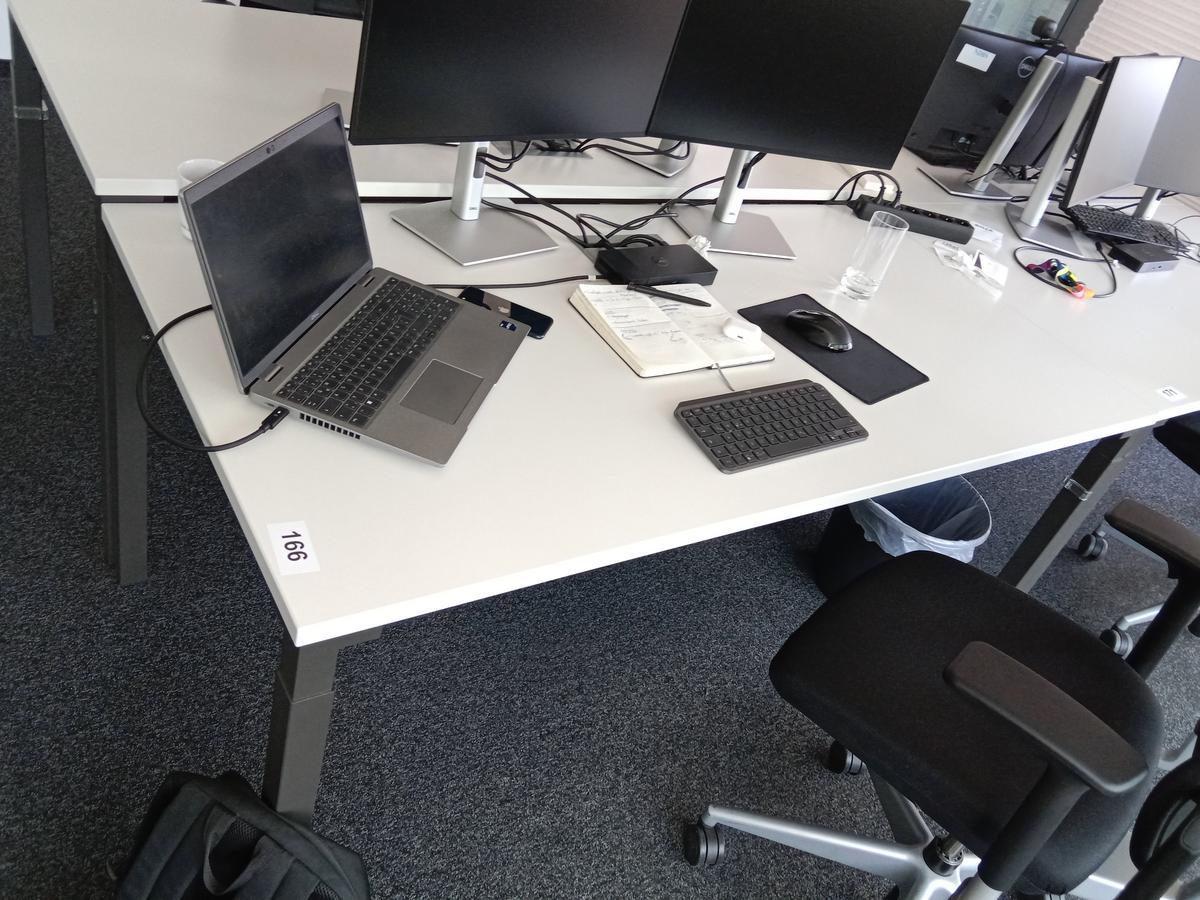 Schreibtisch Steelcase 160 x 80 cm?d=2025-06-16 09:41:41