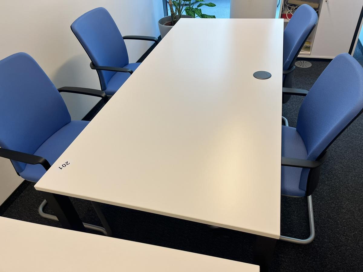Steelcase Schreibtisch ca. 180/80 cm?d=2025-06-16 09:27:09