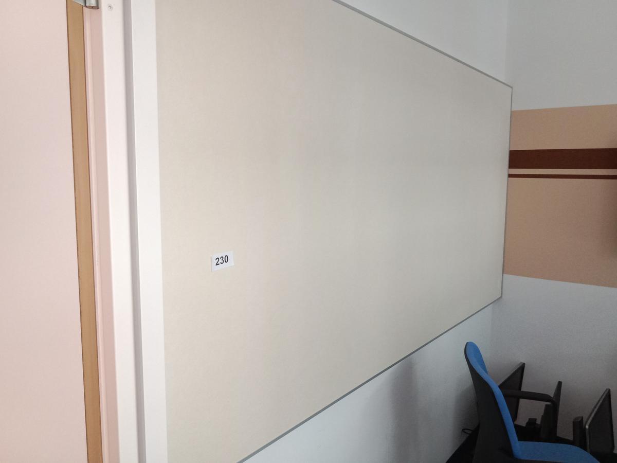 Pinnwand ca. 120/300 cm?d=2025-06-16 09:32:46