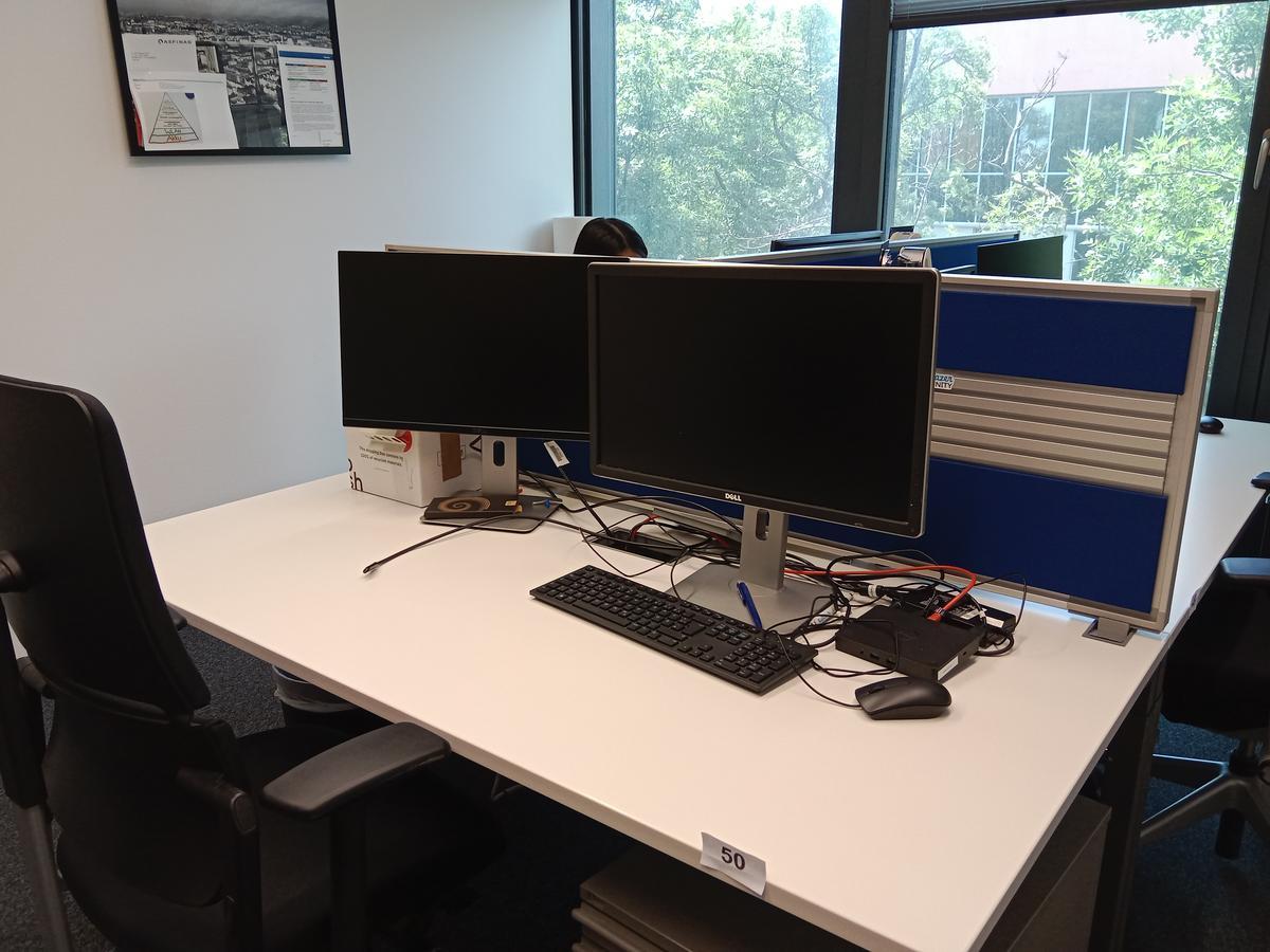Steelcase Schreibtisch 160/80 cm?d=2025-06-16 01:49:40