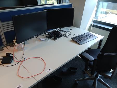 Steelcase Schreibtisch 120/80 cm mit Rückwand Steelcase Schreibtisch 120/80 cm mit Rückwand