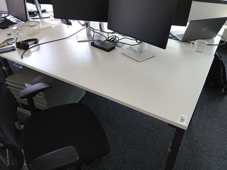 Schreibtisch Steelcase 160 x 80 cm Schreibtisch Steelcase 160 x 80 cm