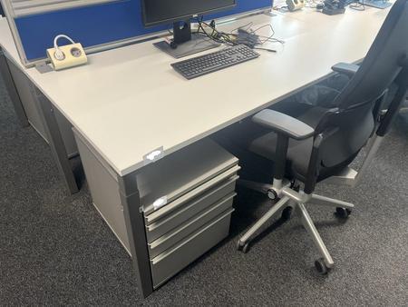 Steelcase Schreibtisch 160/80 cm Steelcase Schreibtisch 160/80 cm