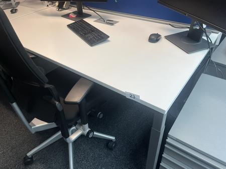 Steelcase Schreibtisch 160/80 cm Steelcase Schreibtisch 160/80 cm