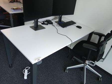 Steelcase Schreibtisch ca. 140/80 cm Steelcase Schreibtisch ca. 140/80 cm