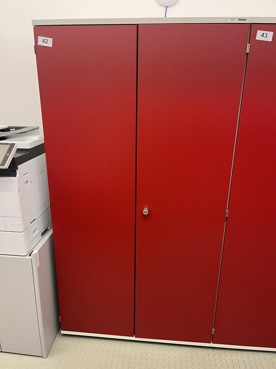 Doppeltür Aktenschrank Svoboda?d=2025-06-16 07:51:22