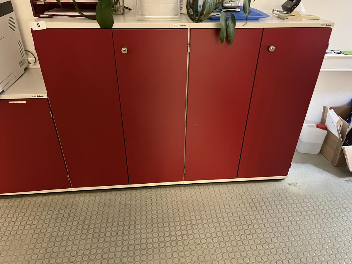 2 Stück Aktenschränke mit Flügeltüre