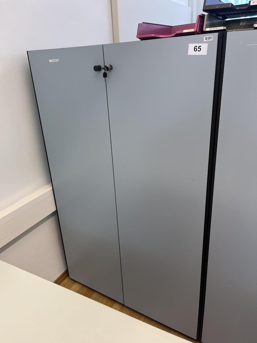 Aktenschrank mit Doppeltüre