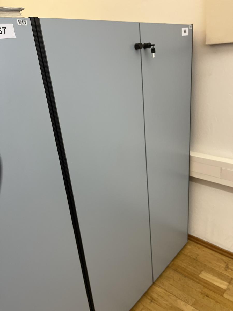 Aktenschrank mit Doppeltüre