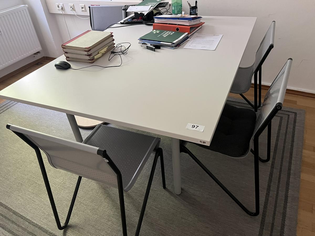 Besprechungstisch mit 4 Stühlen