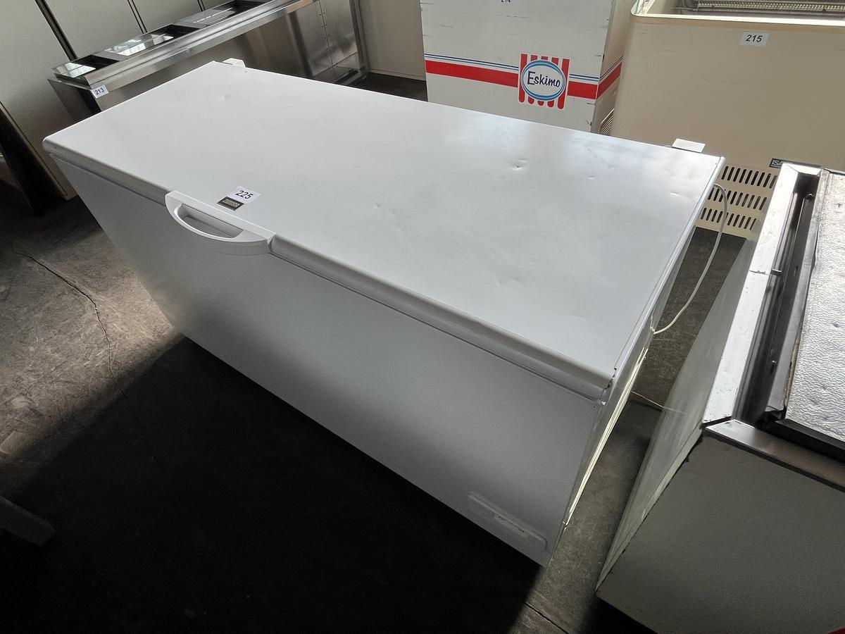 Zanussi Tiefkühltruhe ZFC51400WA