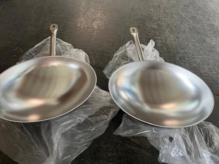 2 Stk. Wokpfannen BERNER, NEU, DM 36cm, passend zu Typ WPL1 2 Stk. Wokpfannen BERNER, NEU, DM 36cm, passend zu Typ WPL1